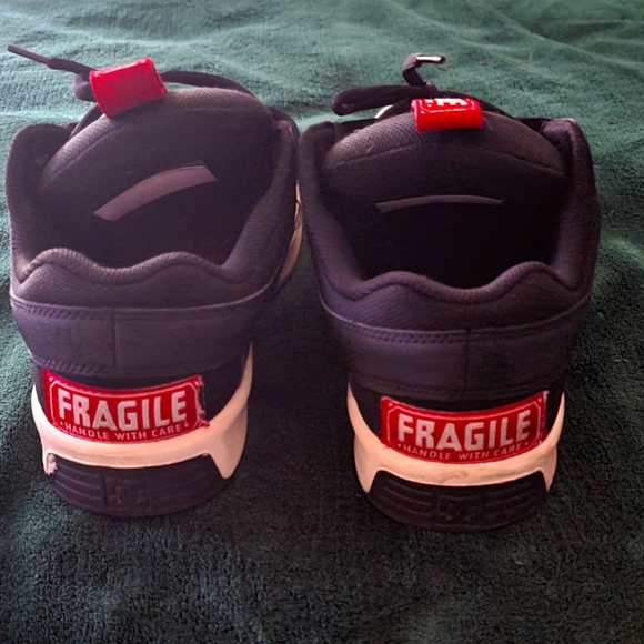 Limited Dc shoes Andy Warhol collection Fragile - Picture 2 of 9